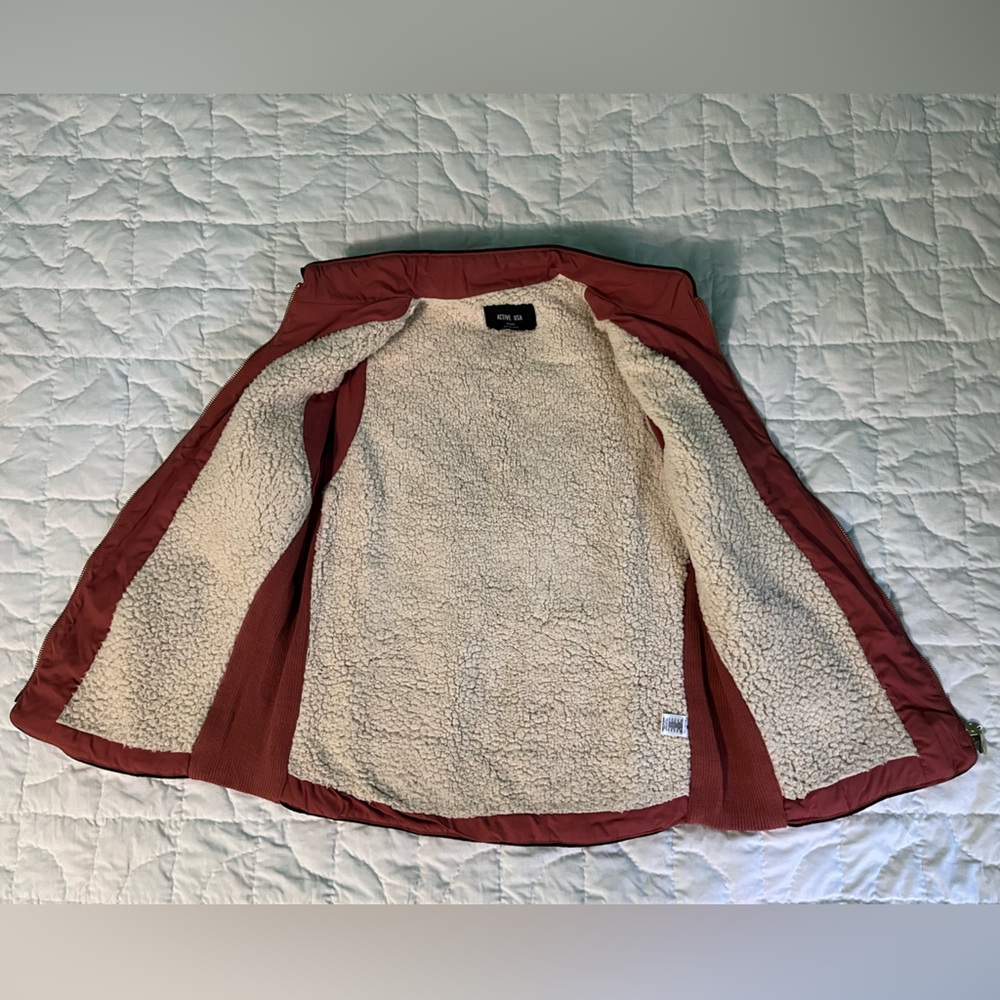 Active USA Warm Stylish Vest - Picture 6 of 6